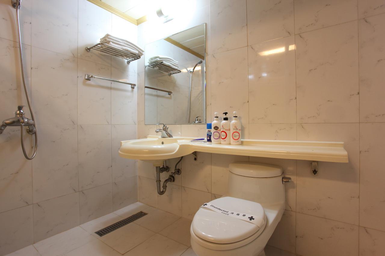 Prince Hotel Seoul Exterior photo